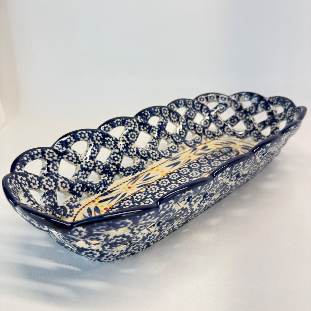 Temp-tations Oval Bread Dish Old World Blue Floral Ceramic Lattice PPP-JN-798082
